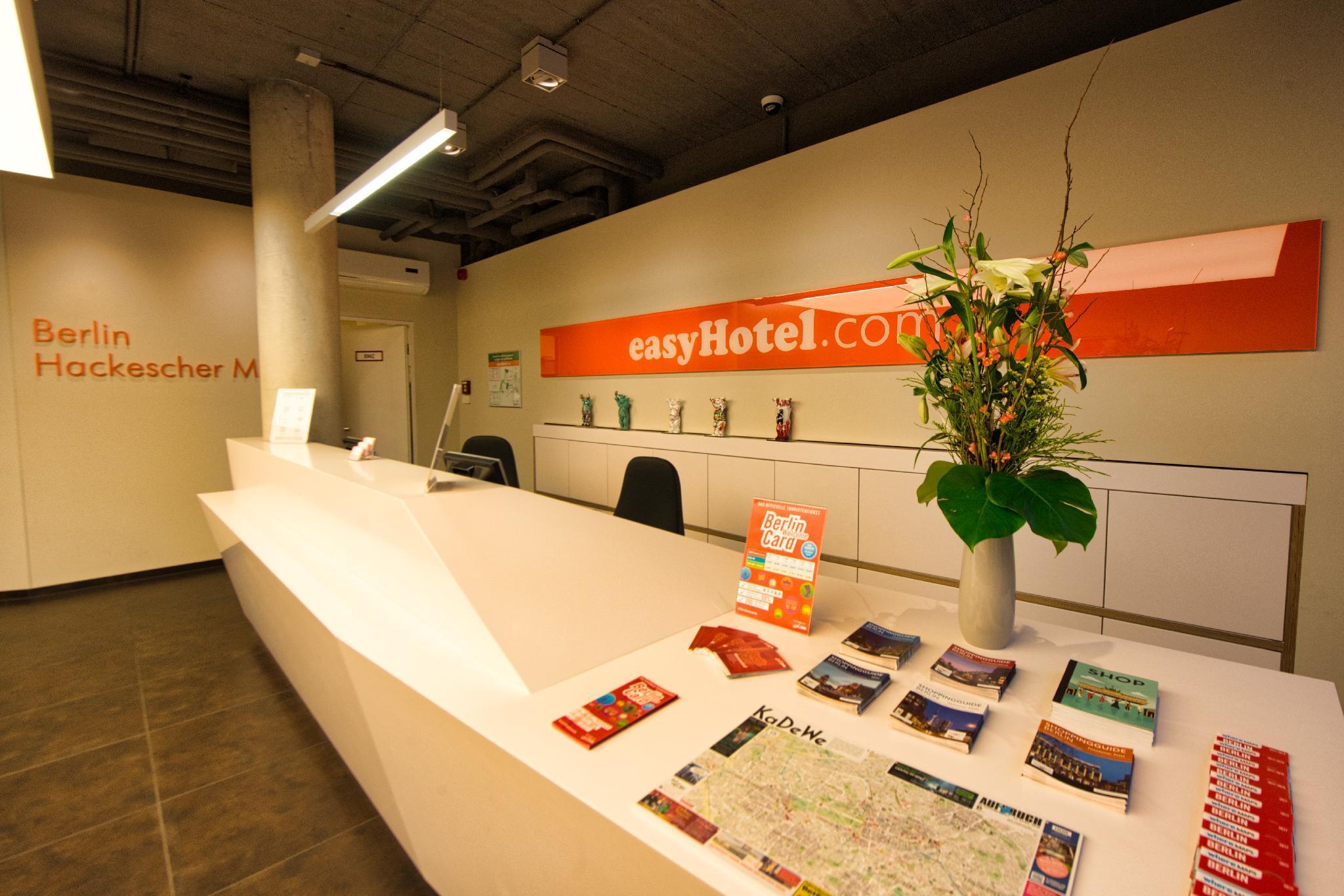 easyHotel Berlin Hackescher Markt 1