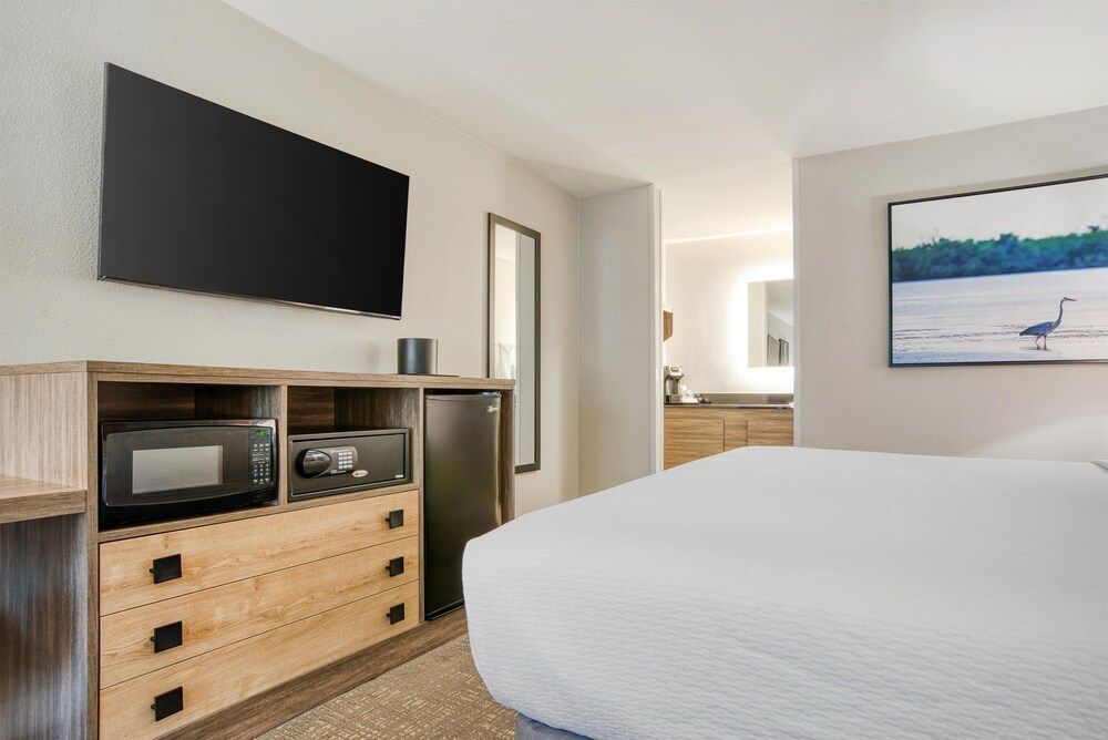 Best Western Flagship Inn 1