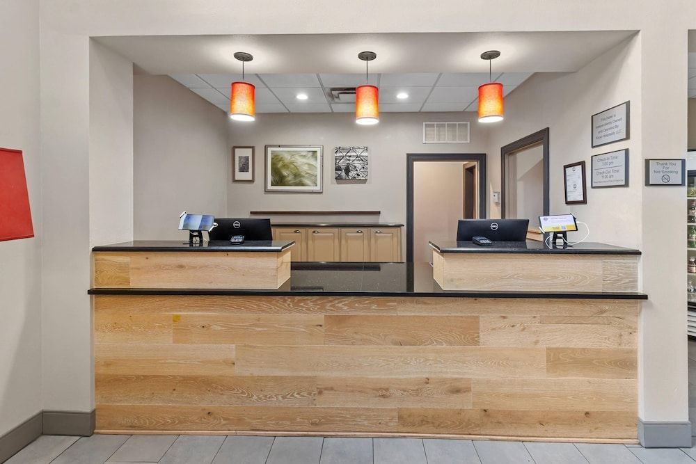 Country Inn & Suites by Radisson, Bowling Green, KY 2