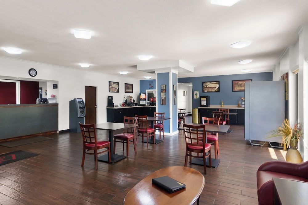 Red Roof Inn Kingsland 2