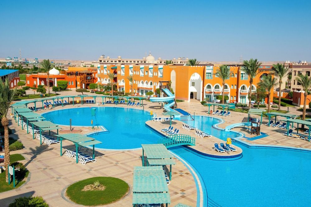Sunrise Garden Beach Resort 1