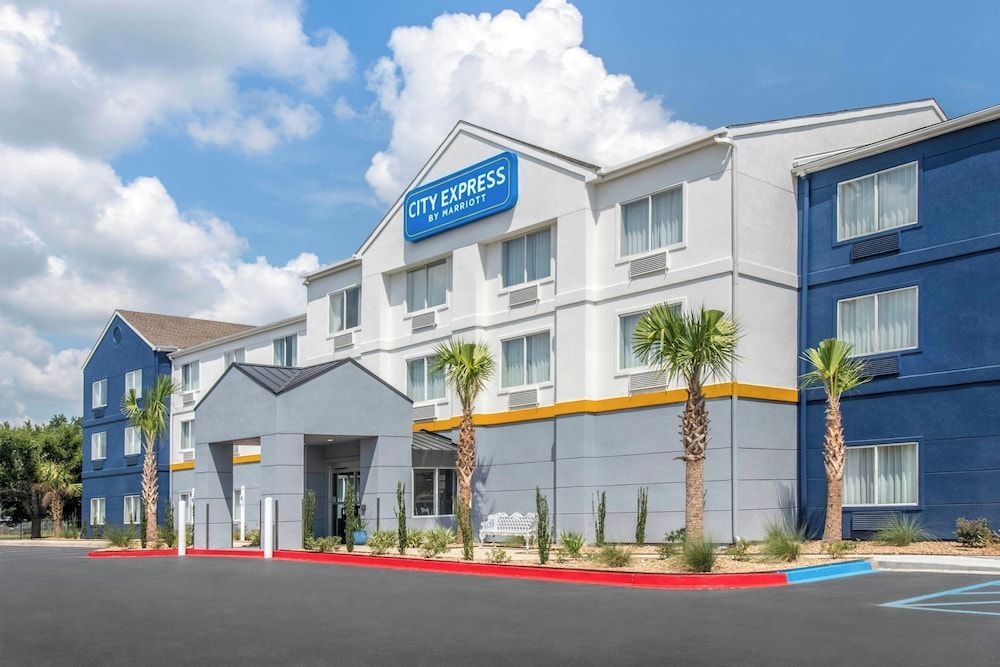 City Express by Marriott Lafayette 1