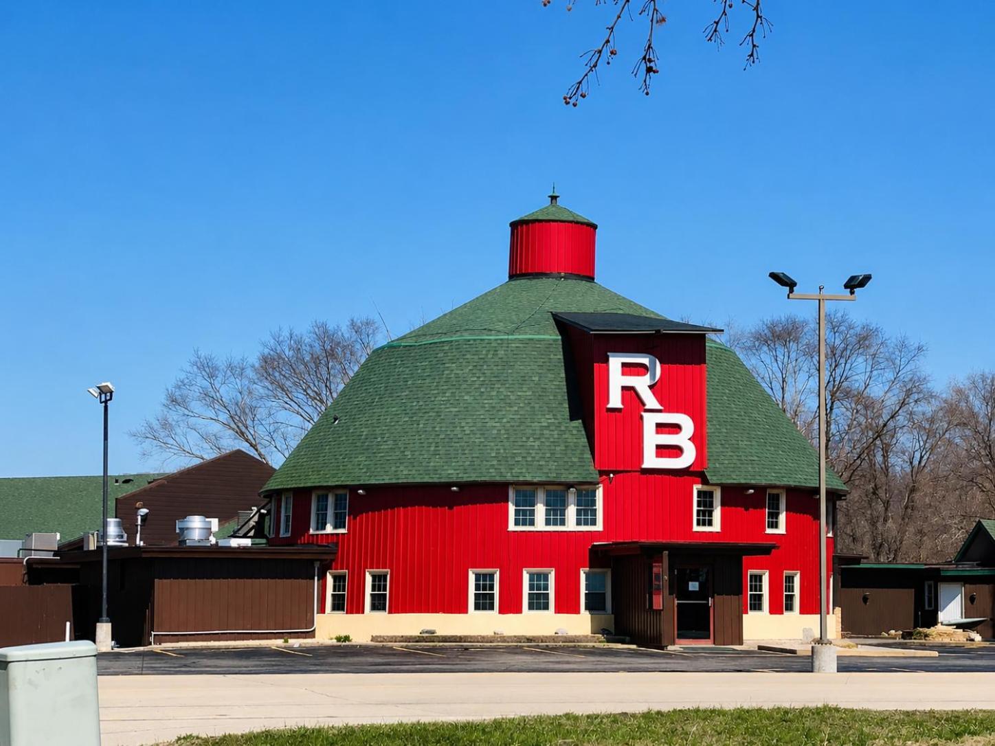 Round Barn Lodge 1