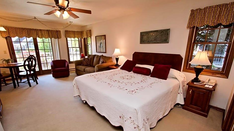 Baileys Harbor Yacht Club Resort 2