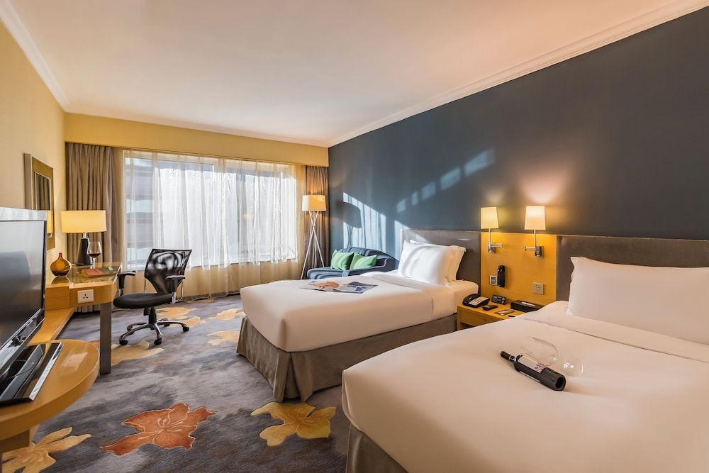 Beijing New World Centre Tongpai Hotel 1