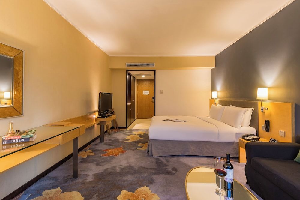 Beijing New World Centre Tongpai Hotel 2