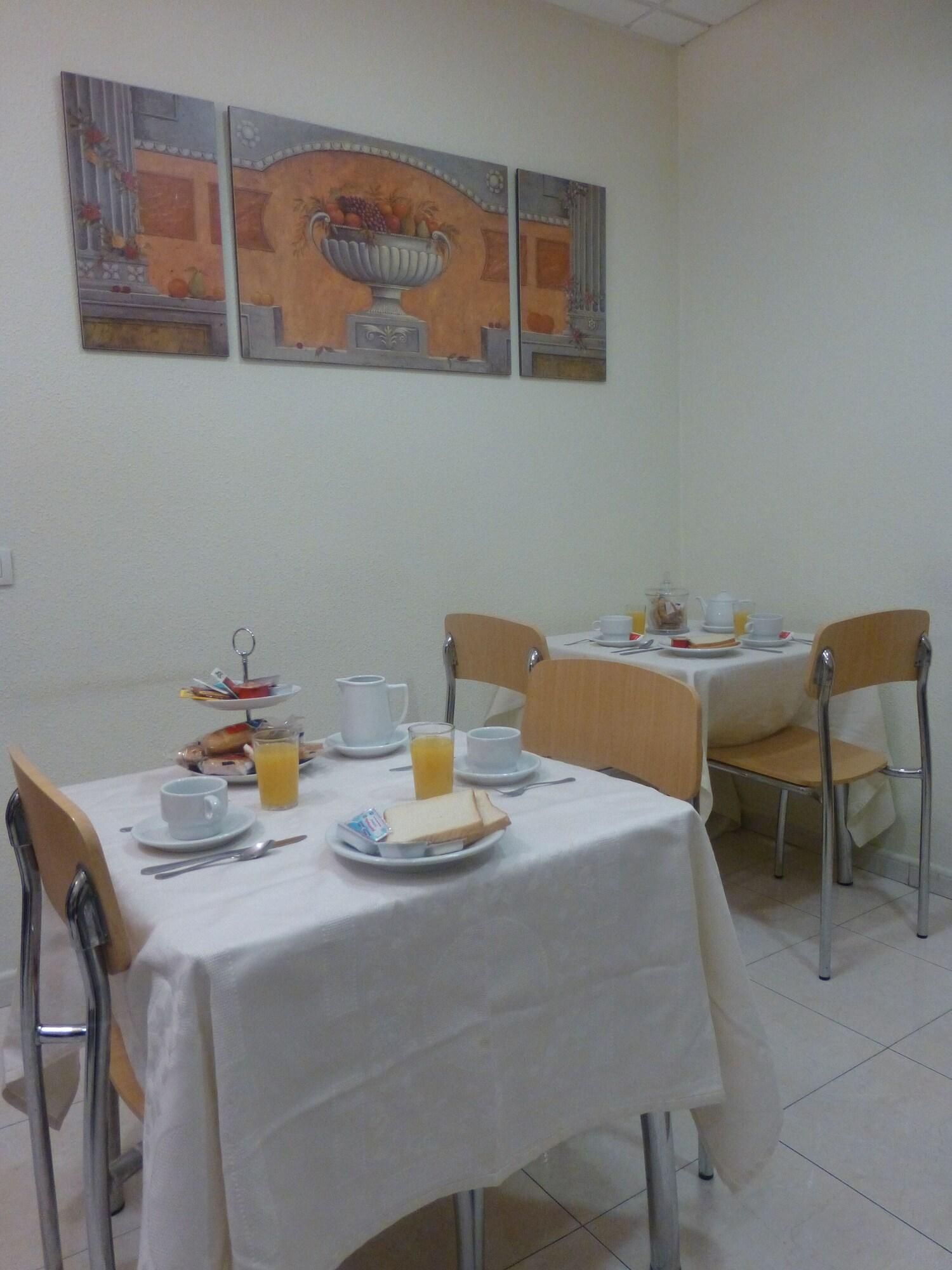 Hostal El Val 2