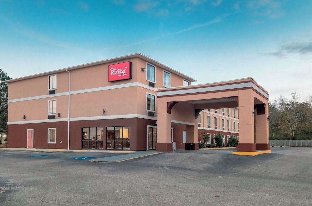 Red Roof Inn & Suites Biloxi - Ocean Springs 1