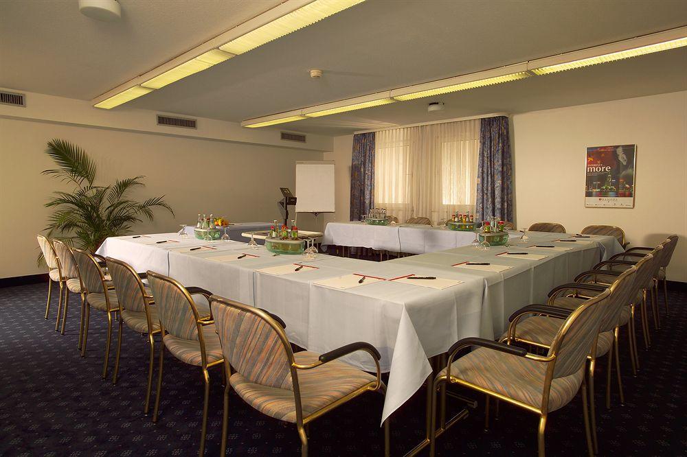 H+ Hotel Lampertheim 2
