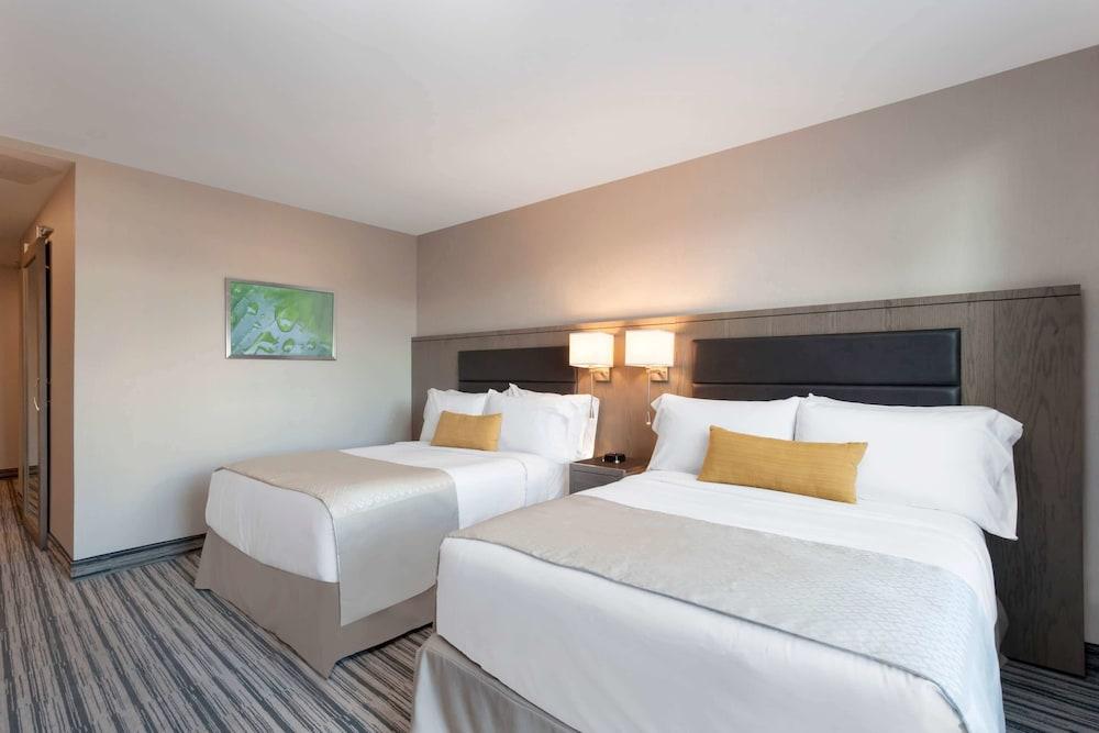Wyndham Garden Laguardia South 1