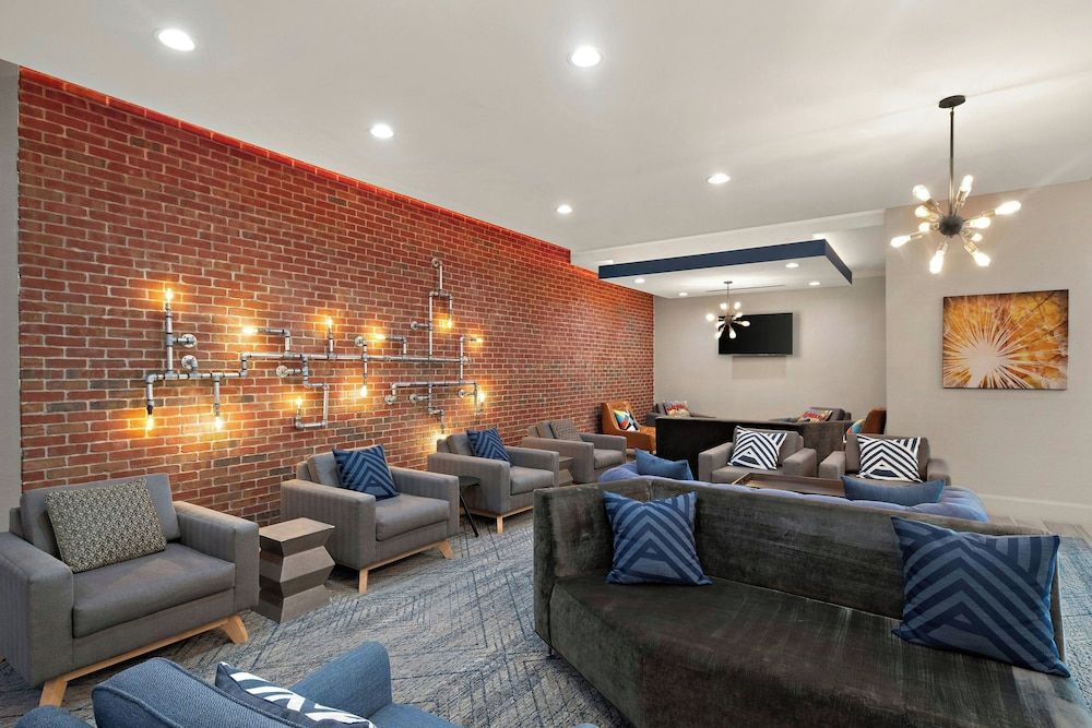 Four Points by Sheraton Plano 2