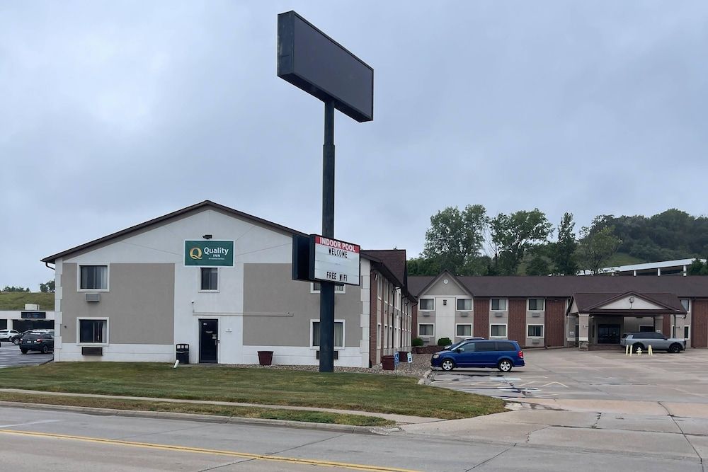 Quality Inn Council Bluffs I-80 1