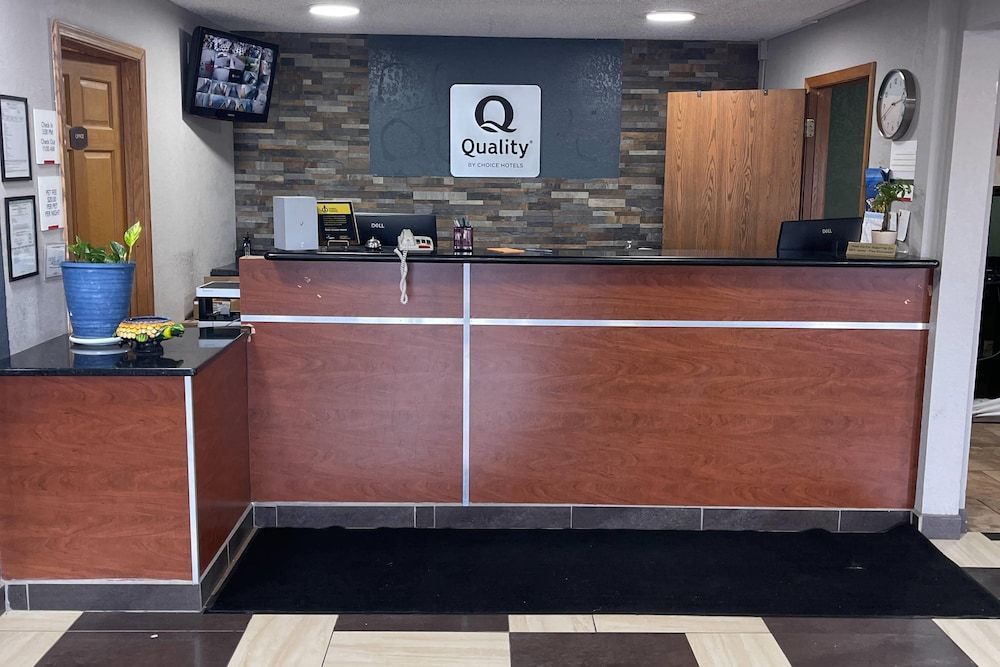 Quality Inn Council Bluffs I-80 2