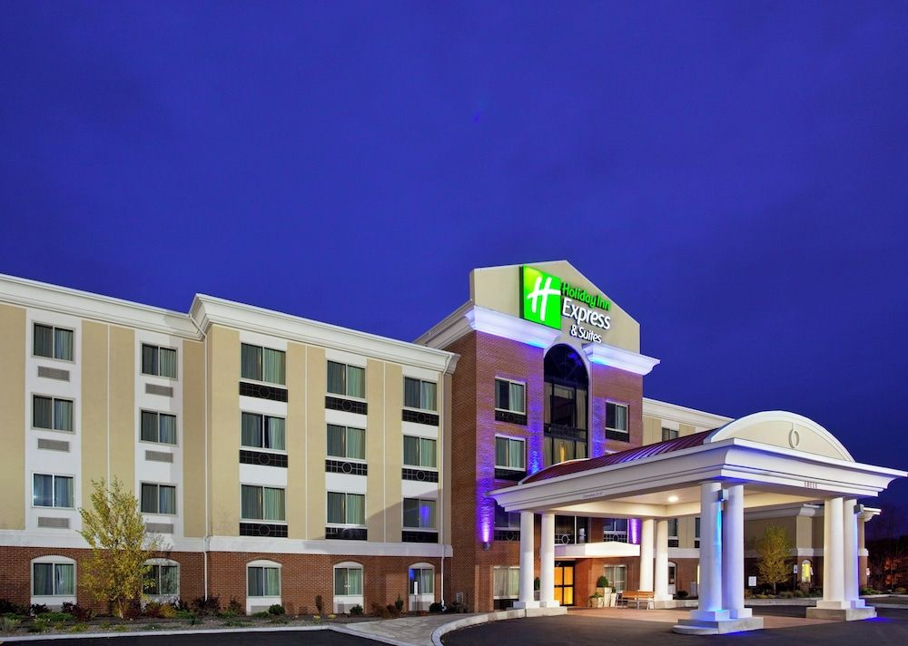 Holiday Inn Express & Suites NIAGARA FALLS by IHG 1