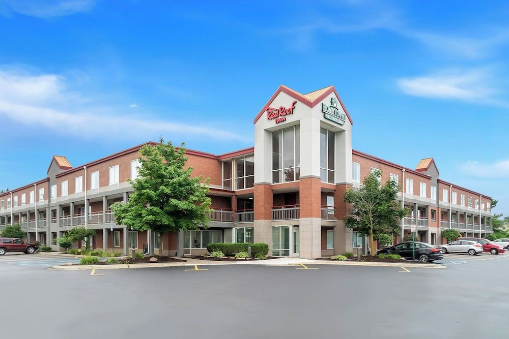 HomeTowne Studios by Red Roof Auburn Hills 1