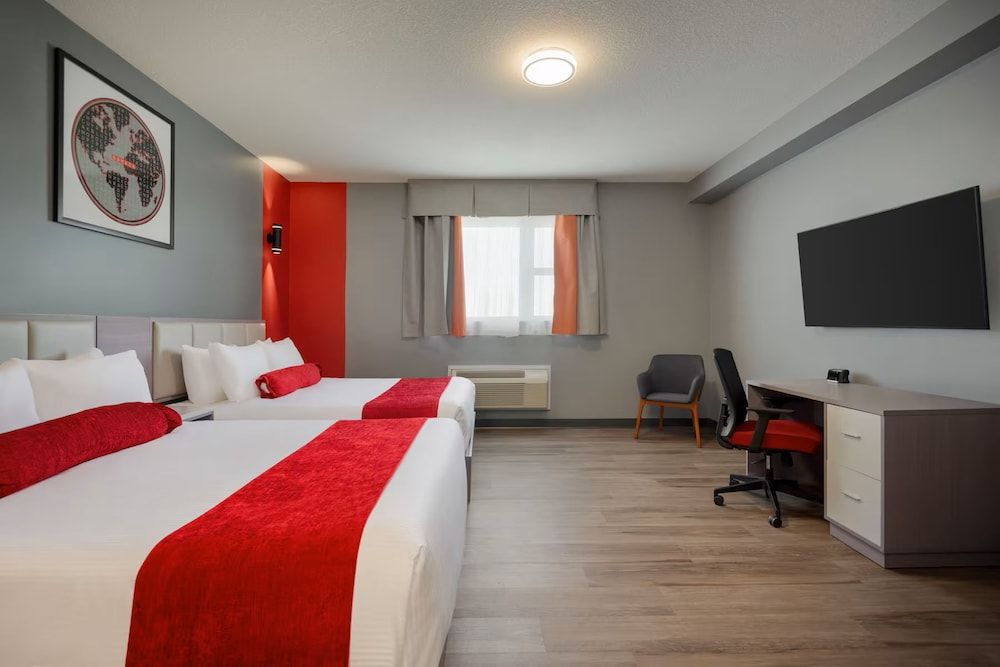 Ramada by Wyndham West Edmonton Hotel & Suites 1