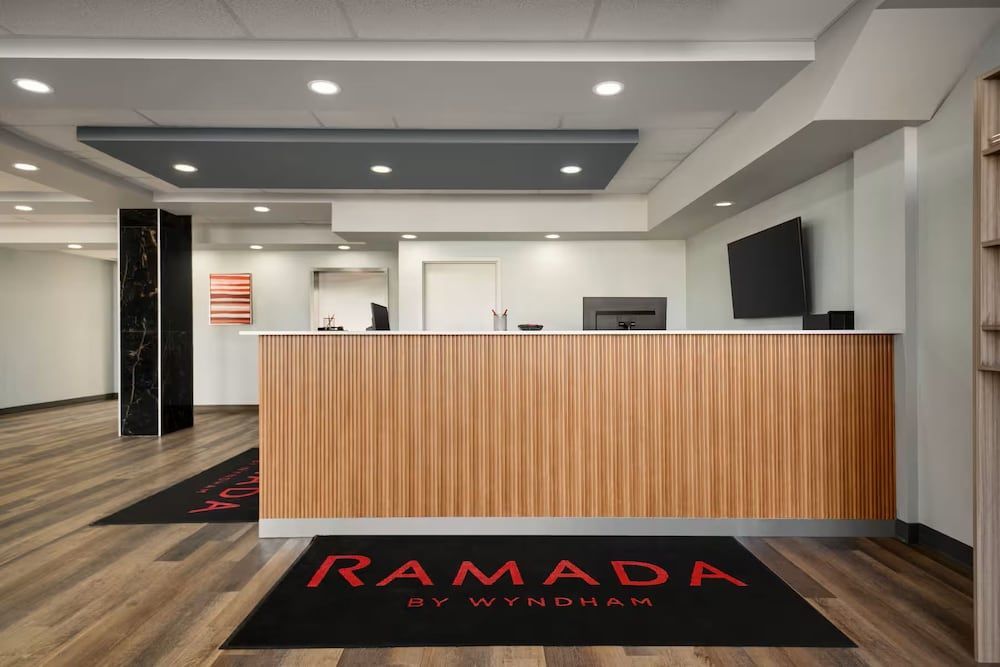 Ramada by Wyndham West Edmonton Hotel & Suites 2