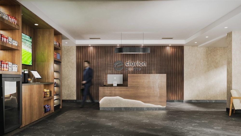Clarion Pointe 1