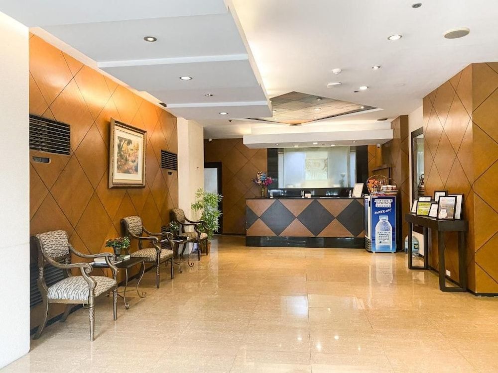 Paragon Tower Hotel 2