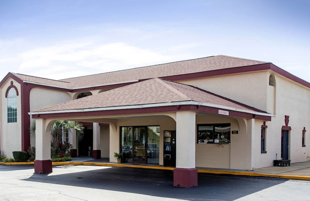 Red Roof Inn Sumter 1