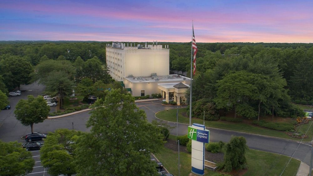 Holiday Inn Express STONY BROOK-LONG ISLAND by IHG 1