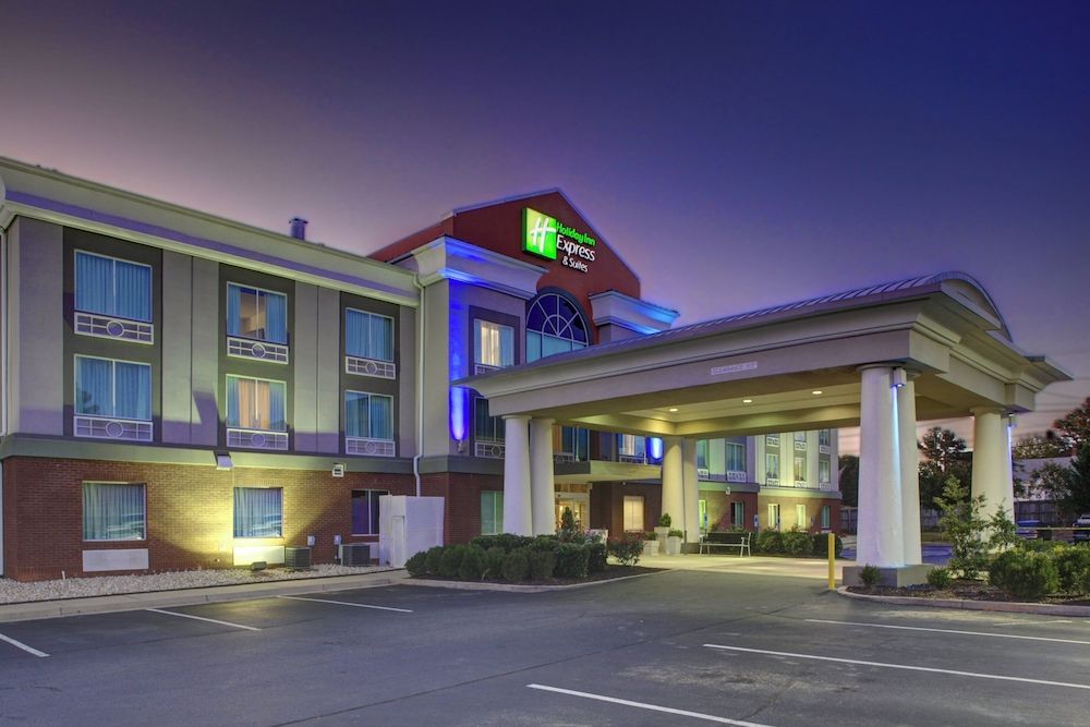 Holiday Inn Express & Suites EMPORIA by IHG 1