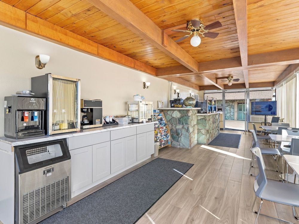 Fort Collins Inn 2
