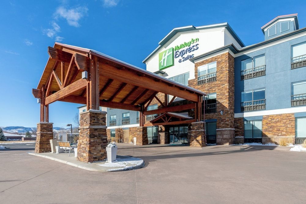 Holiday Inn Express & Suites LANDER by IHG 1