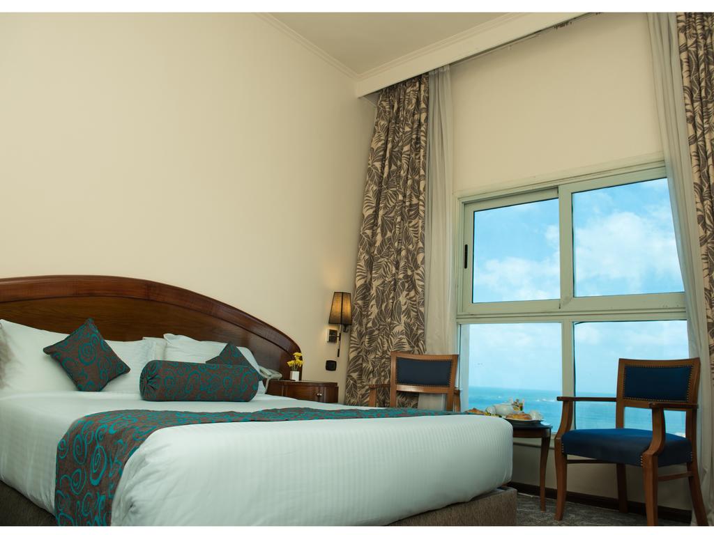 Cherry Maryski Hotel 2