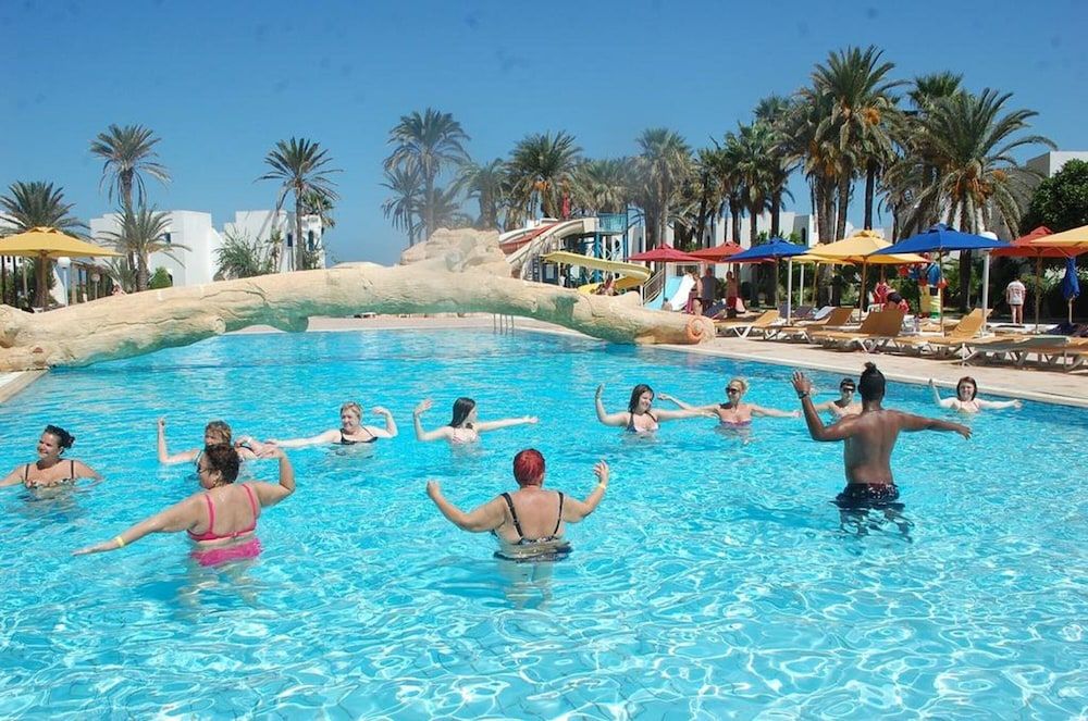 Ruspina Beach Resort 2