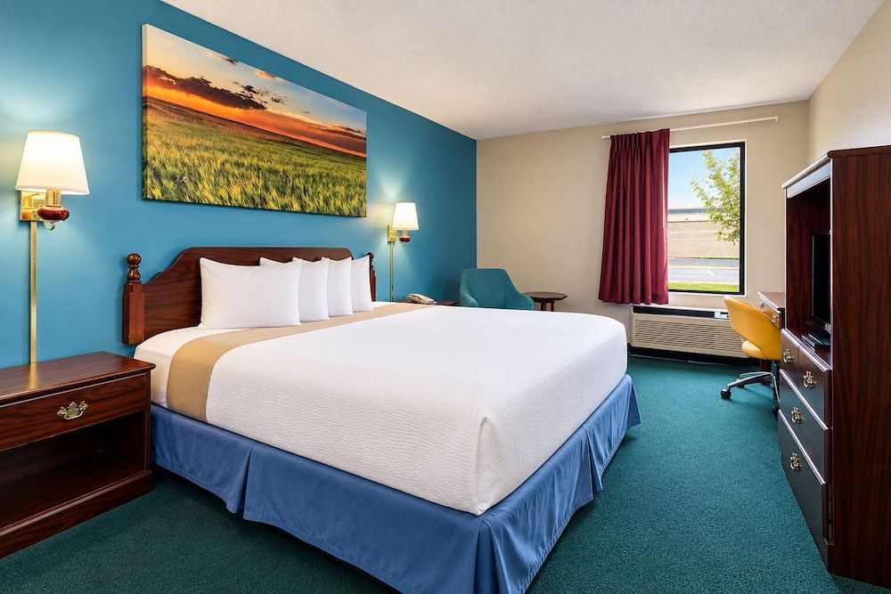 Days Inn by Wyndham Battlefield Rd/Hwy 65 1