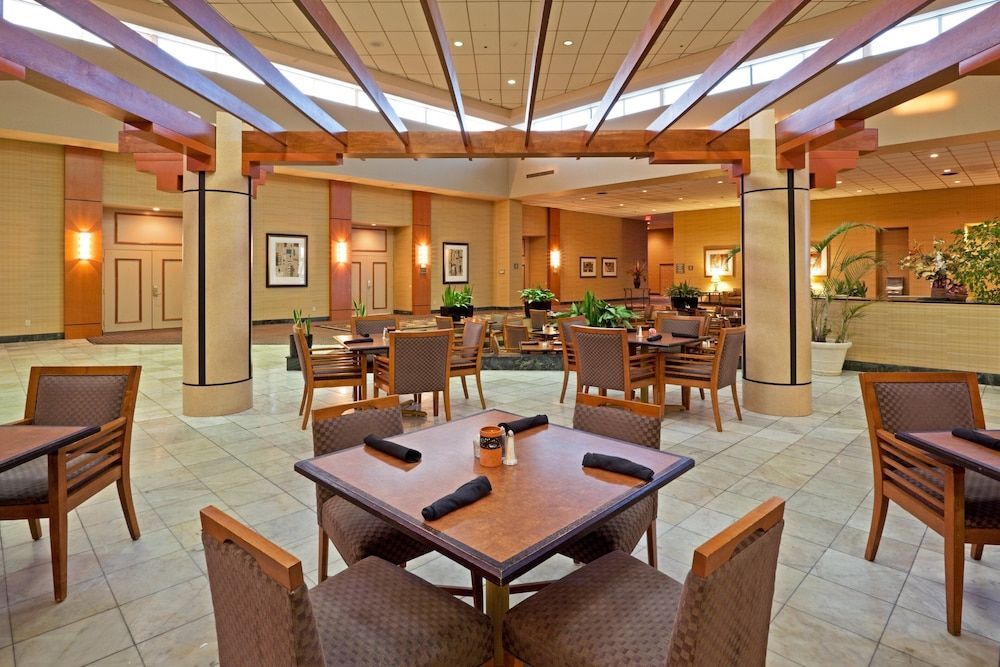 Holiday Inn PHILADELPHIA SOUTH-SWEDESBORO by IHG 1