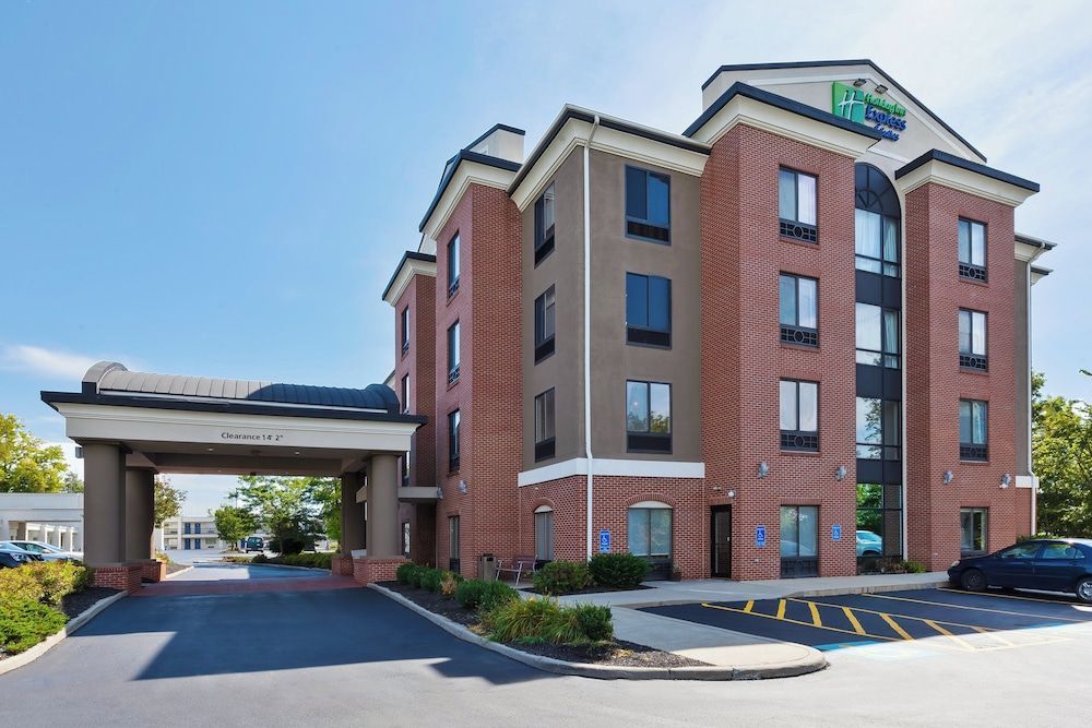 Holiday Inn Express & Suites CLEVELAND-RICHFIELD by IHG 1
