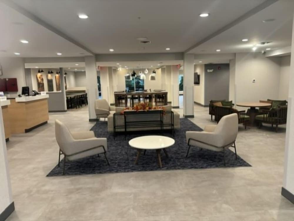 Fairfield Inn & Suites Toledo North 2