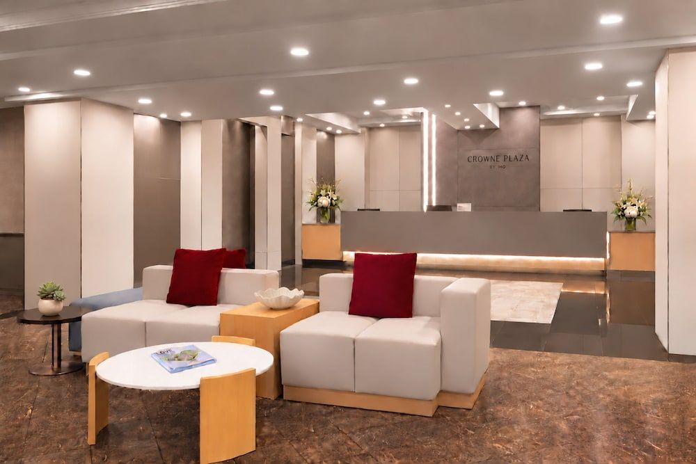 Crowne Plaza NEWARK AIRPORT by IHG 2