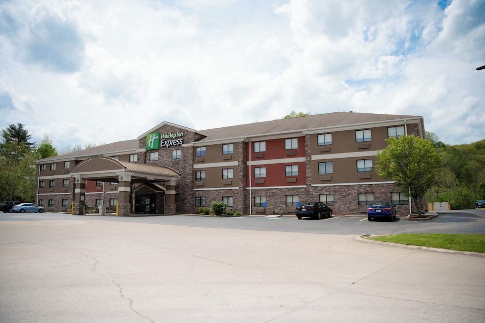 Holiday Inn Express WINFIELD - TEAYS VALLEY by IHG 1
