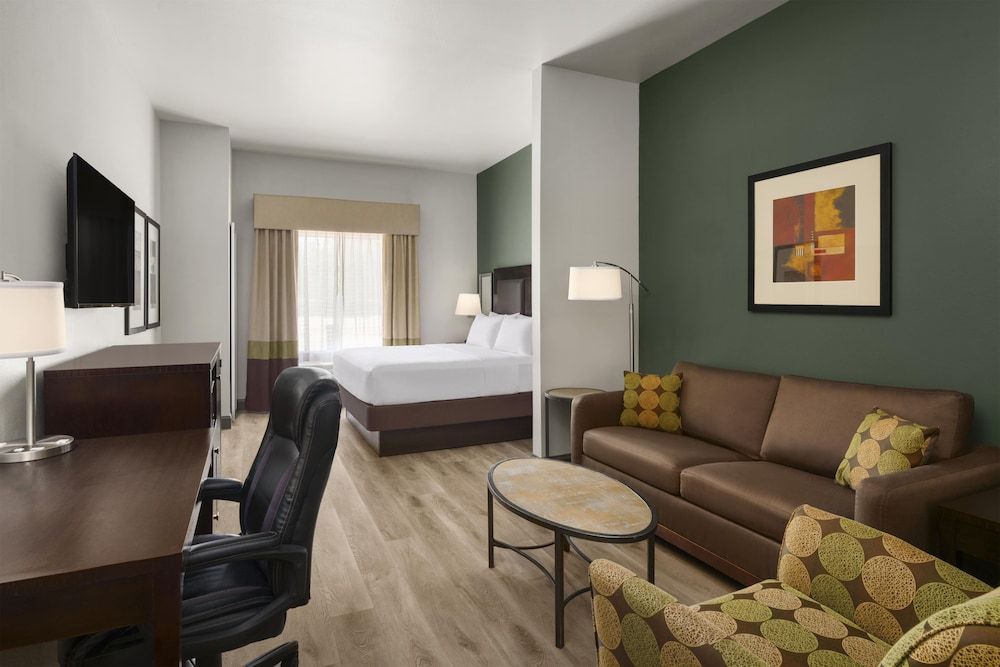 Best Western Plus Duncanville Dallas 1