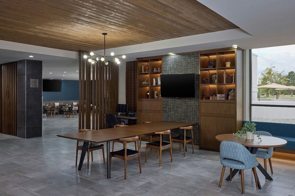 Four Points by Sheraton Englewood Centennial Airport 2