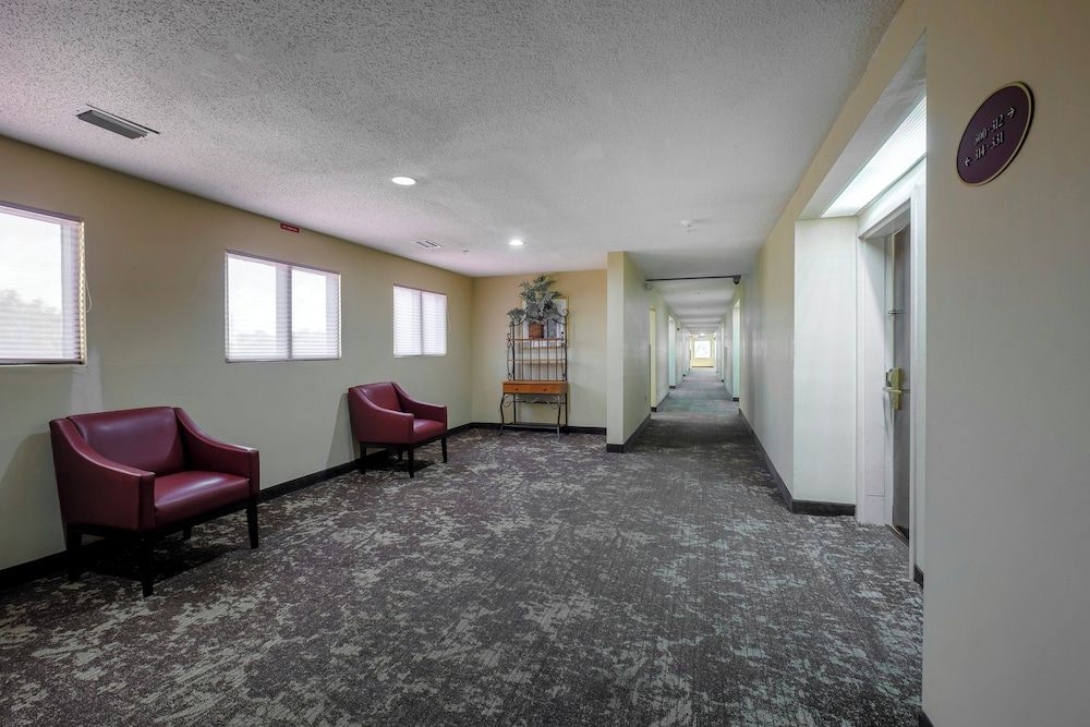 Red Roof Inn Pensacola Fairgrounds 2