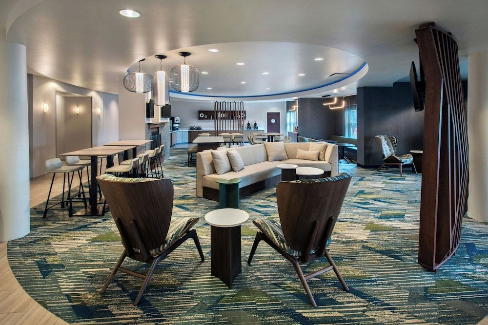 SpringHill Suites Pittsburgh Mills 2
