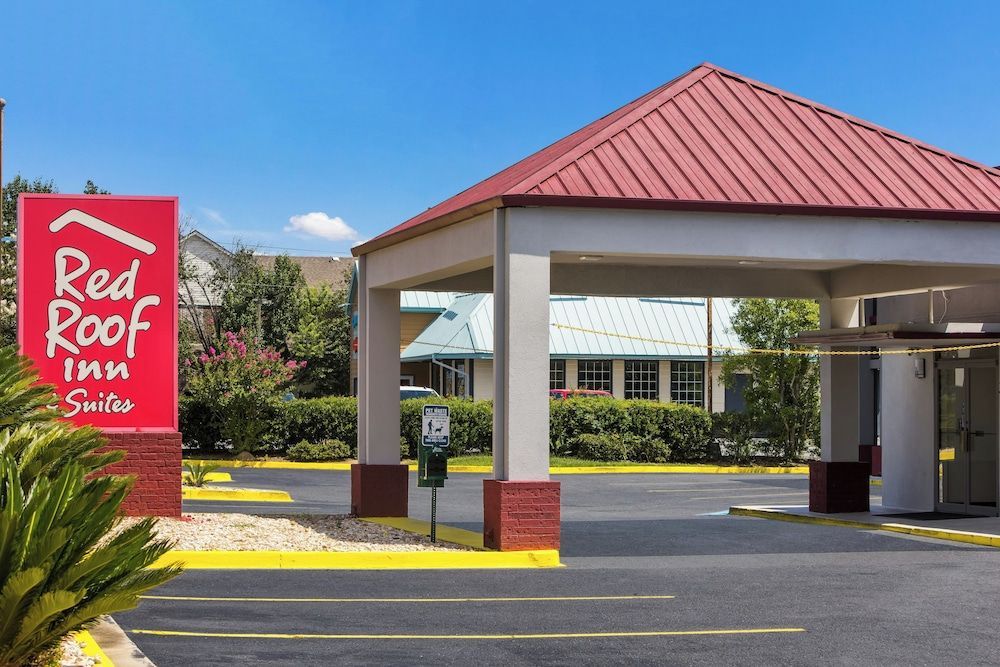 Red Roof Inn & Suites Statesboro - University 1