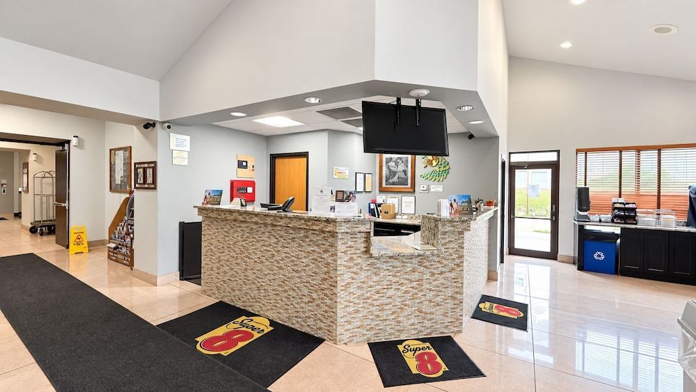 Super 8 by Wyndham Wisconsin Dells 2