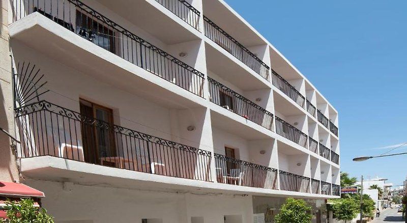 Hostal Sa Rota 1
