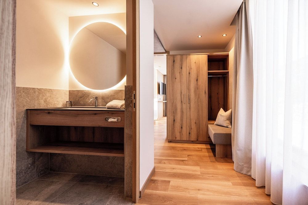 EGGER Apartments & Suites 2