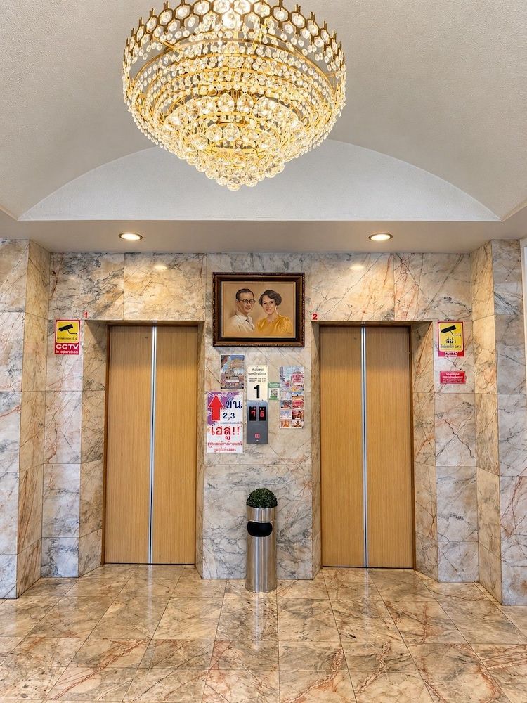 Thai Hotel 2