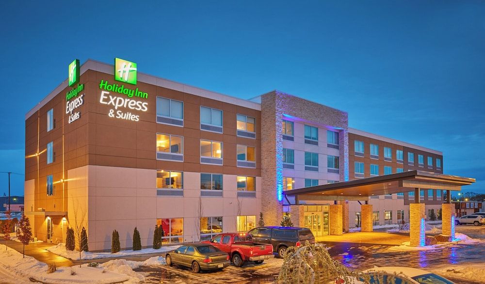 Holiday Inn Express & Suites HERMISTON DOWNTOWN by IHG 1