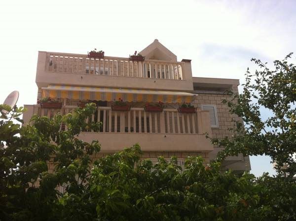 Apartments Pralija 1