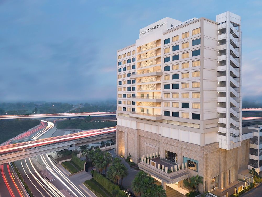 Crowne Plaza NEW DELHI MAYUR VIHAR NOIDA by IHG 1