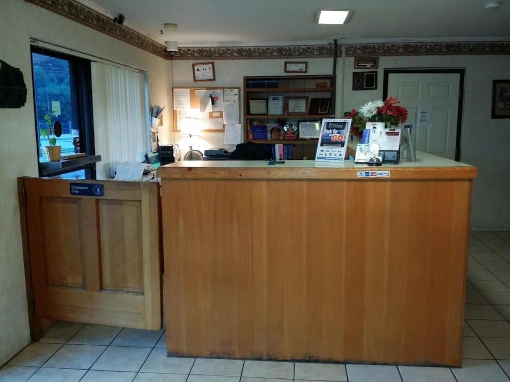Loyalty Inn Rockingham 2