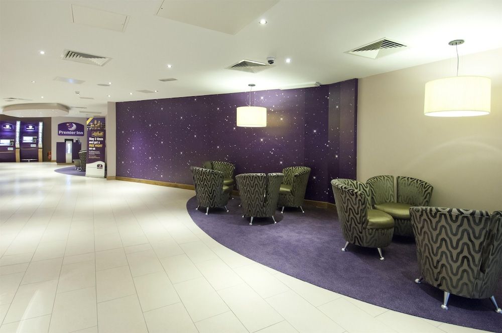 Premier Inn Halifax Town Centre 2